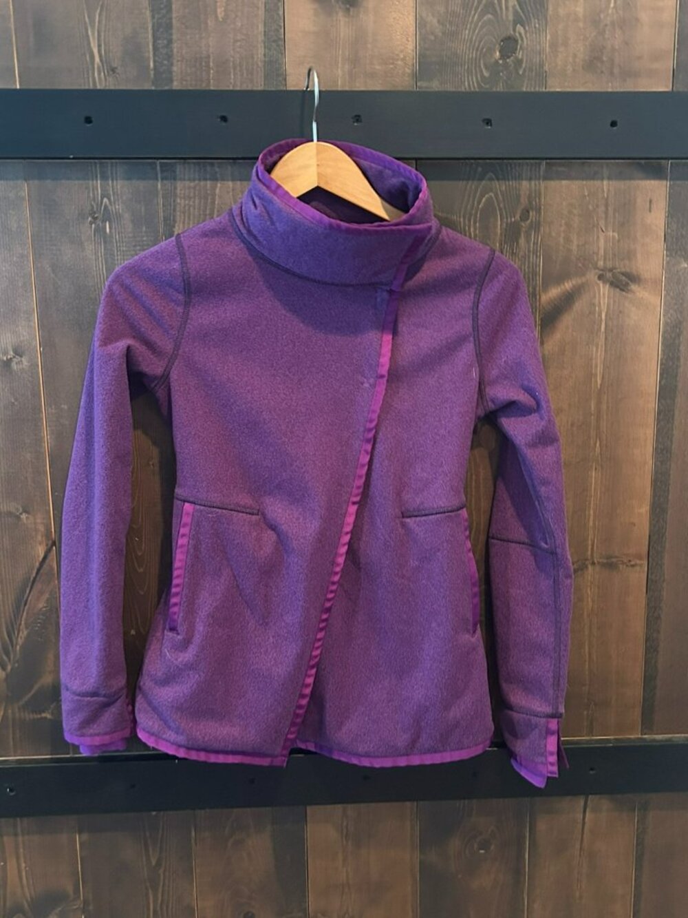 Ivivva by Lululemon Big Business Wrap Jacket Girls Size 10